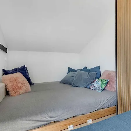 בית נופש New And Modern With Hot Tub *