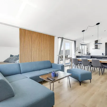 Ferienhaus New And Modern With Hot Tub
