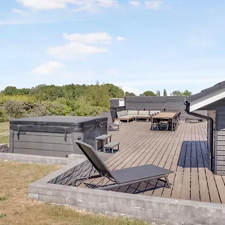 New And Modern With Hot Tub Ferienhaus