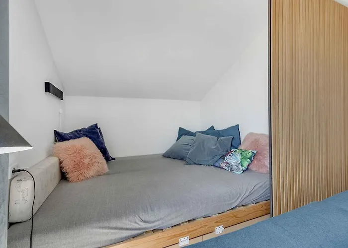 בית נופש New And Modern With Hot Tub *