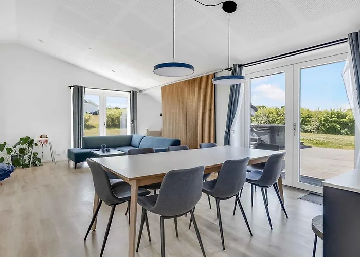 New And Modern With Hot Tub * Frorup