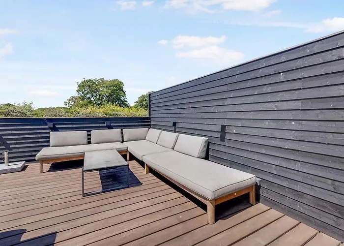 בית נופש New And Modern With Hot Tub *