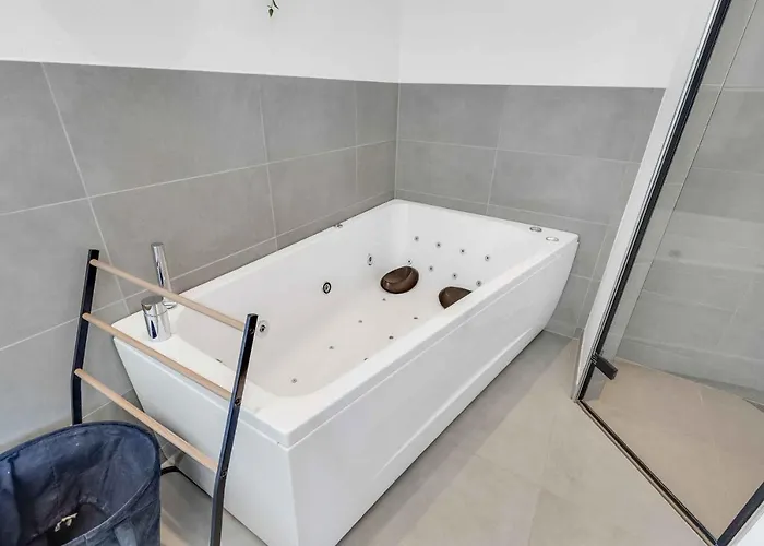 New And Modern With Hot Tub Frorup